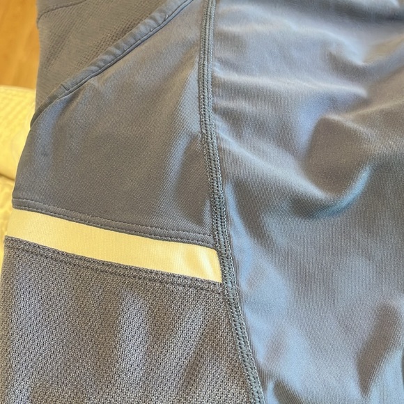 Nike Women's Blue Athletic Tank Top - Picture 4 of 5